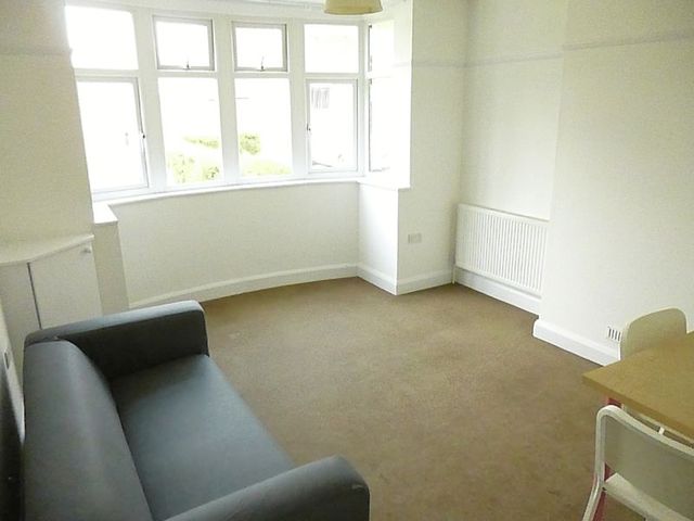  Image of 1 bedroom Flat to rent in Nield Road Hayes UB3 at Nield Road  Hayes, UB3 1SE
