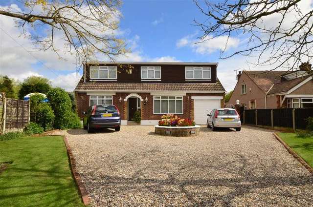  Image of 4 bedroom Bungalow for sale in Noak Hill Road Billericay CM12 at Billericay Essex Billericay, CM12 9UL