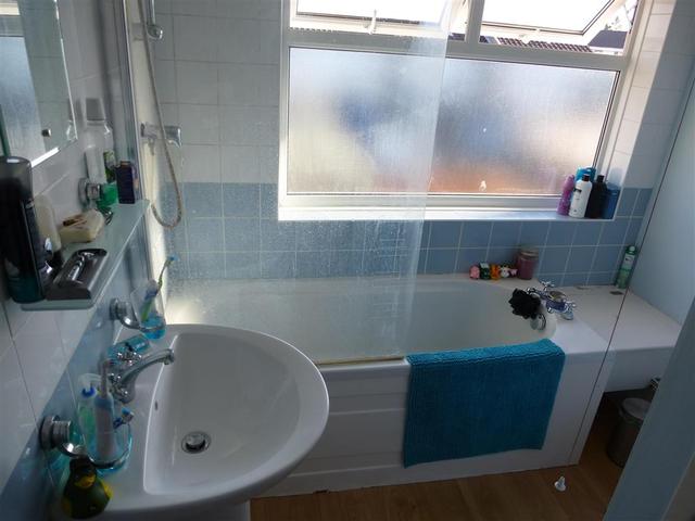  Image of 2 bedroom Terraced house to rent in Norris Close Romsey SO51 at Norris Close  ROMSEY, SO51 7UF