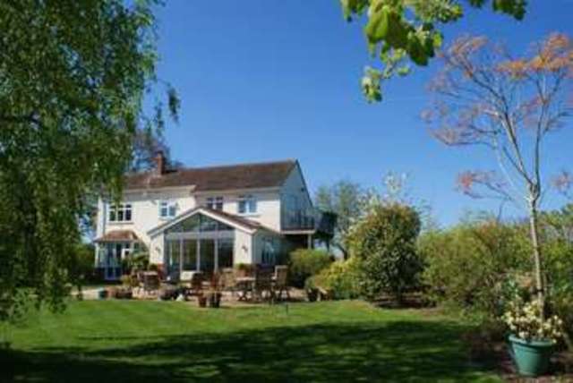  Image of 4 bedroom Detached house for sale in Park View Drive North Charvil Reading RG10 at Park View Drive North Charvil Reading, RG10 9QY