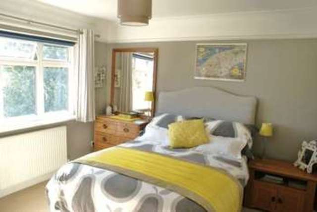  Image of 4 bedroom Detached house for sale in Park View Drive North Charvil Reading RG10 at Park View Drive North Charvil Reading, RG10 9QY