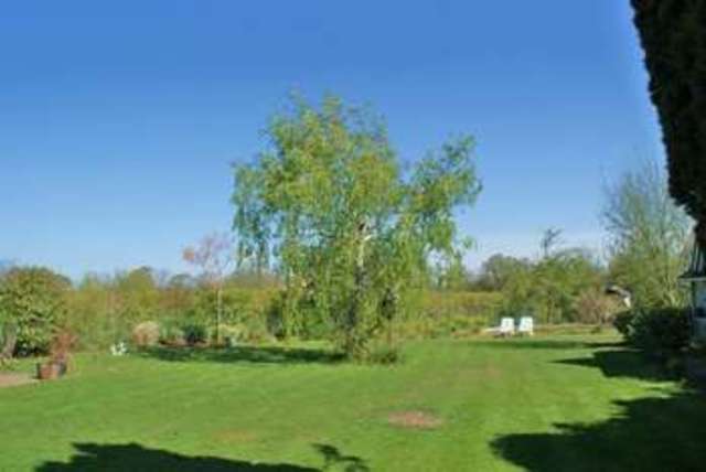  Image of 4 bedroom Detached house for sale in Park View Drive North Charvil Reading RG10 at Park View Drive North Charvil Reading, RG10 9QY