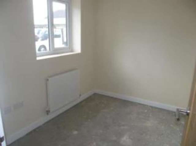  Image of 2 bedroom Bungalow for sale in North East Road Southampton SO19 at North East Road Southampton Sholing, SO19 8BA
