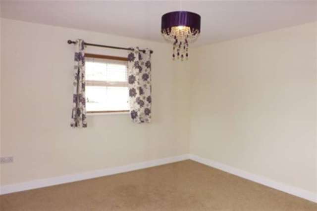  Image of 4 bedroom Detached house to rent in Isambard Way Blunsdon Swindon SN25 at Swindon, SN25 2NP