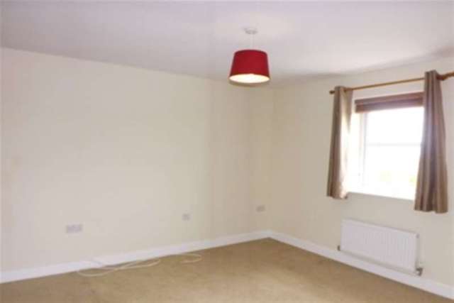  Image of 4 bedroom Detached house to rent in Isambard Way Blunsdon Swindon SN25 at Swindon, SN25 2NP