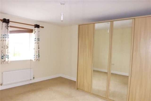  Image of 4 bedroom Detached house to rent in Isambard Way Blunsdon Swindon SN25 at Swindon, SN25 2NP