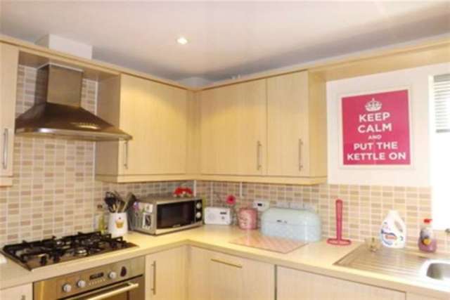  Image of 2 bedroom Flat to rent in Deneb Drive Swindon SN25 at Swindon, SN25 2LB