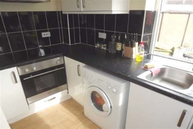  Image of 1 bedroom Maisonette to rent in Mussenden Court Copsewood Road Watford WD24 at Watford, WD24 5QR