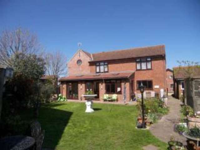  Image of 5 bedroom Detached house for sale in Hayfield Road North Wootton King