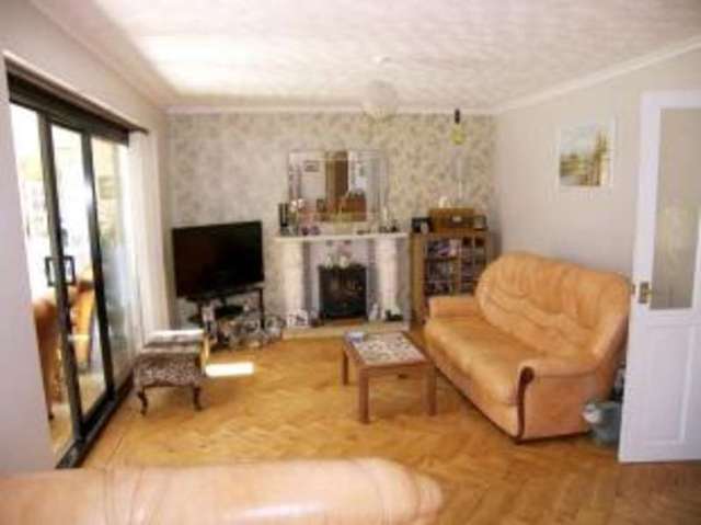  Image of 5 bedroom Detached house for sale in Hayfield Road North Wootton King
