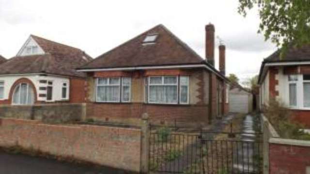  Image of 3 bedroom Bungalow for sale in Western Avenue Bournemouth BH10 at Northbourne Bournemouth Moordown, BH10 6HJ