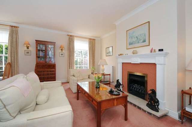 Image of 1 bedroom Flat for sale in Salthill Road Chichester PO19 at Salthill Road  Chichester, PO19 3PY