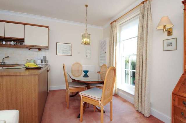  Image of 1 bedroom Flat for sale in Salthill Road Chichester PO19 at Salthill Road  Chichester, PO19 3PY
