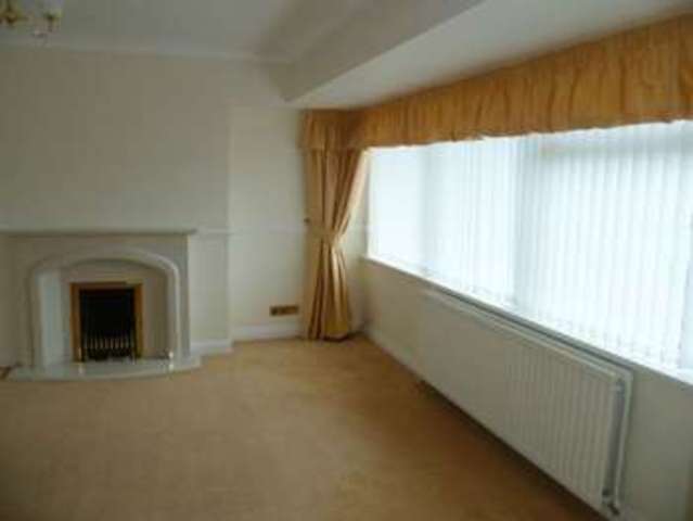  Image of 3 bedroom Semi-Detached house to rent in Northumberland Avenue Bishop Auckland DL14 at Northumberland Avenue  Bishop Auckland, DL14 6LW