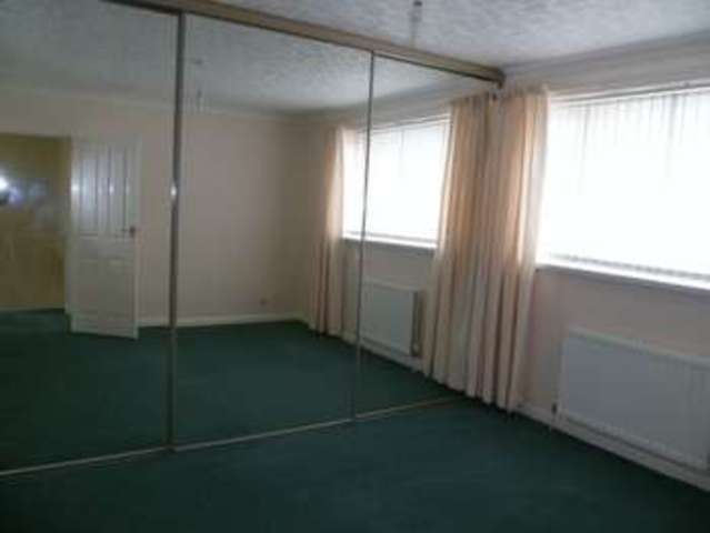  Image of 3 bedroom Semi-Detached house to rent in Northumberland Avenue Bishop Auckland DL14 at Northumberland Avenue  Bishop Auckland, DL14 6LW