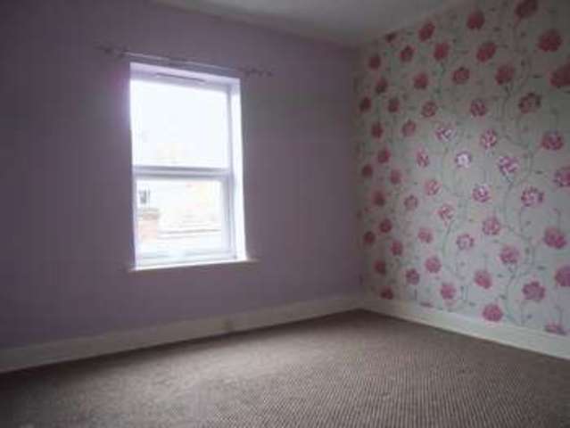  Image of 3 bedroom Terraced house to rent in Oakfield Street Lincoln LN2 at Oakfield Street  Lincoln, LN2 5LU