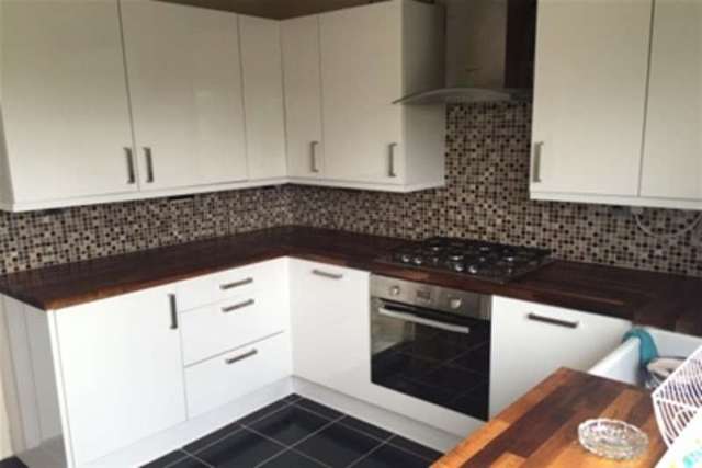  Image of 3 bedroom Terraced house to rent in Oakhill Crescent Birmingham B27 at Birmingham, B27 7LS