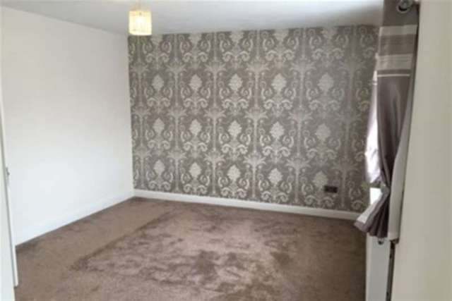 Image of 3 bedroom Terraced house to rent in Oakhill Crescent Birmingham B27 at Birmingham, B27 7LS
