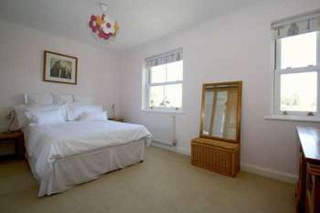  Image of 4 bedroom Detached house for sale in Worminghall Road Oakley Aylesbury HP18 at Worminghall Road Oakley Aylesbury, HP18 9QY