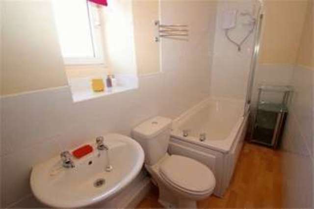  Image of 2 bedroom Flat for sale in Ochil Street Tillicoultry FK13 at Ochil Street  Tillicoultry, FK13 6EJ