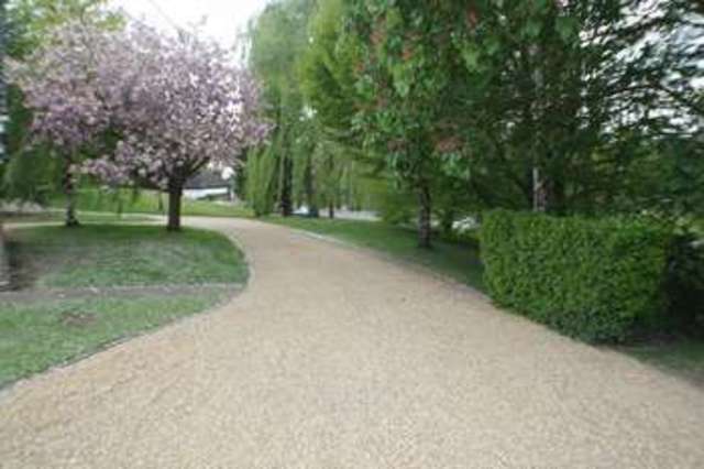  Image of 4 bedroom Detached house for sale in Old Bath Road Sonning Reading RG4 at Old Bath Road Sonning Reading, RG4 6SY