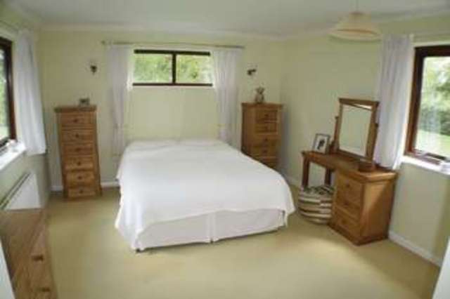  Image of 4 bedroom Detached house for sale in Old Bath Road Sonning Reading RG4 at Old Bath Road Sonning Reading, RG4 6SY