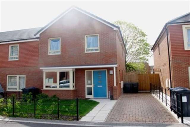  Image of 4 bedroom Detached house to rent in Old Moat Way Ward End Birmingham B8 at Birmingham, B8 2DL