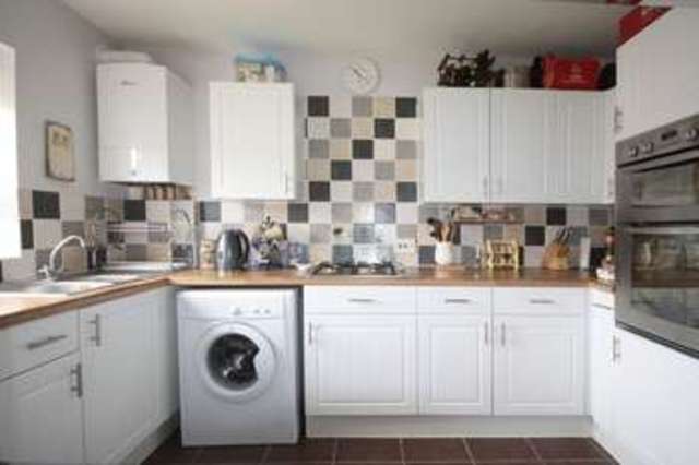  Image of 2 bedroom Flat to rent in Tate Mews Tate Road Southampton SO15 at Tate Road  Southampton, SO15 0NX