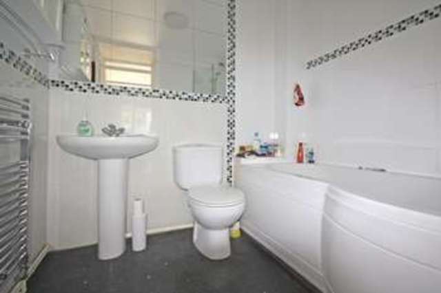  Image of 2 bedroom Flat to rent in Tate Mews Tate Road Southampton SO15 at Tate Road  Southampton, SO15 0NX