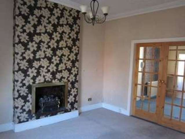  Image of 3 bedroom Terraced house to rent in Oldham Road Rochdale OL11 at Oldham Road  Rochdale, OL11 2EZ
