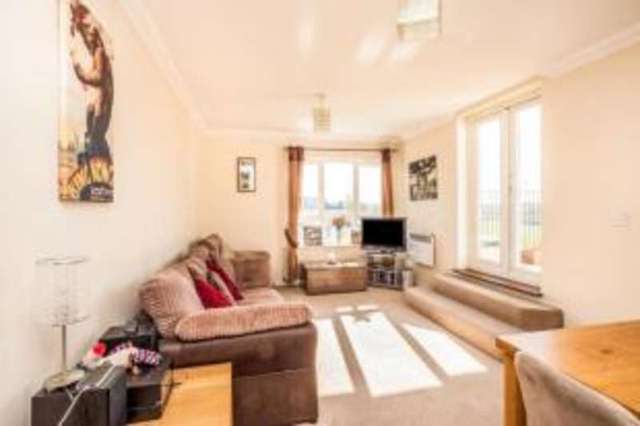  Image of 2 bedroom Flat for sale in The Gateway Watford WD18 at The Gateway Watford Watford, WD18 7HG