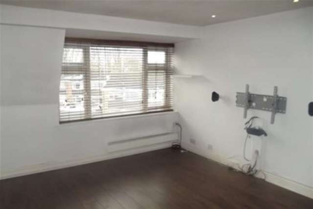  Image of 2 bedroom Flat to rent in Orton Close Water Orton Birmingham B46 at Birmingham, B46 1SX