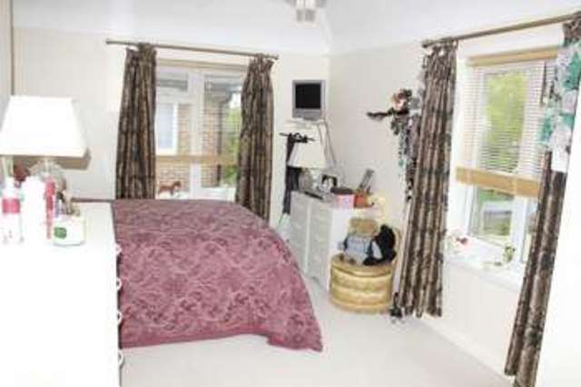  Image of 3 bedroom Terraced house for sale in Oving Terrace Oving Road Chichester PO19 at 4 Oving Terrace Oving Road Chichester, PO19 7ES