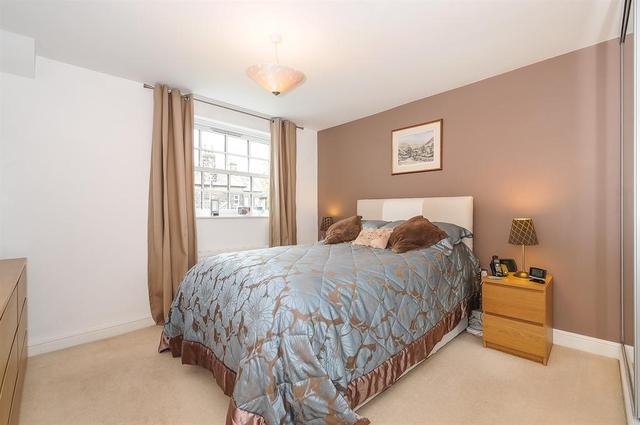  Image of 2 bedroom Apartment for sale in Oxford Road Guiseley Leeds LS20 at Guiseley Leeds Guiseley, LS20 9AA