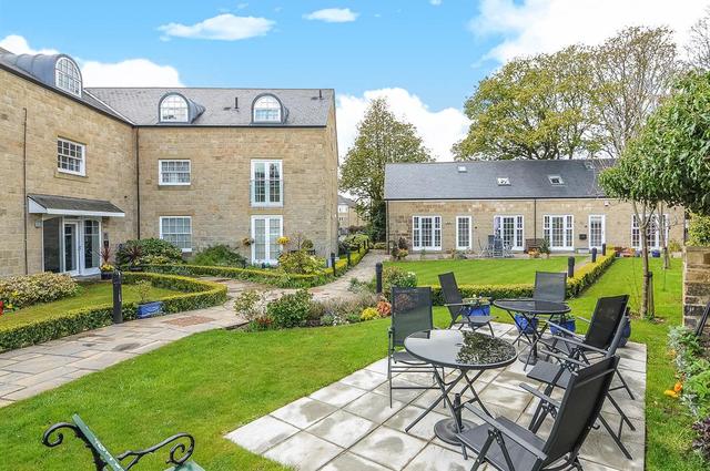  Image of 2 bedroom Apartment for sale in Oxford Road Guiseley Leeds LS20 at Guiseley Leeds Guiseley, LS20 9AA