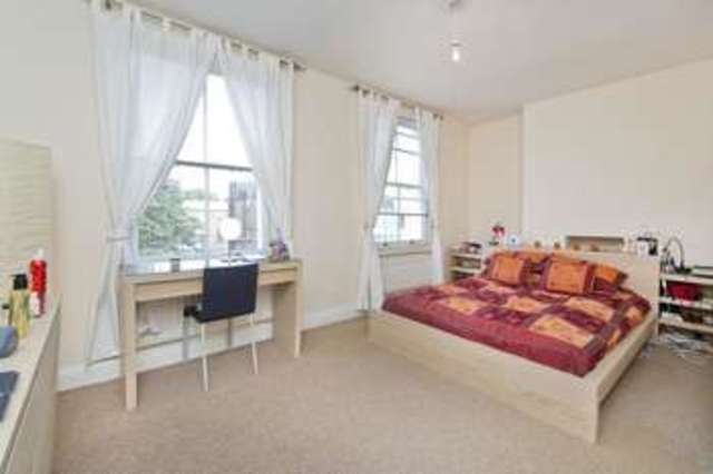  Image of 2 bedroom Flat to rent in Packington Street London N1 at Islington London Islington, N1 8RA