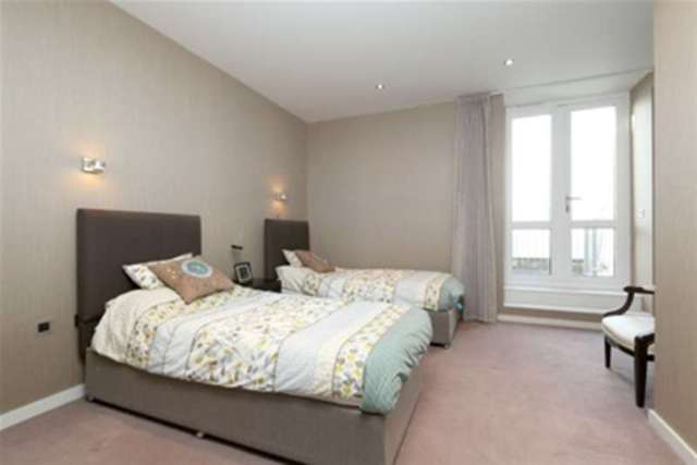  Image of 3 bedroom Property to rent in Palace Place London SW1E at London, SW1E 5BJ