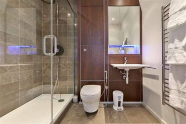  Image of 3 bedroom Property to rent in Palace Place London SW1E at London, SW1E 5BJ
