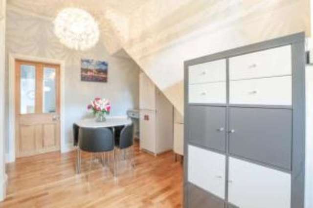  Image of 2 bedroom Flat for sale in Park Avenue Knaresborough HG5 at Knaresborough North Yorkshire Scriven, HG5 9ES