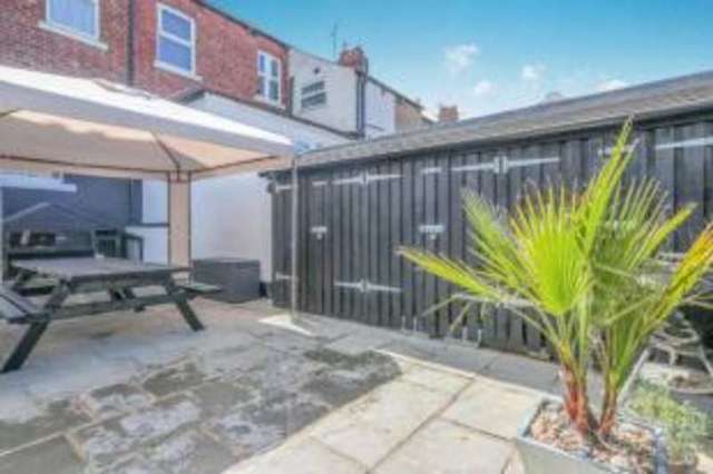  Image of 2 bedroom Flat for sale in Park Avenue Knaresborough HG5 at Knaresborough North Yorkshire Scriven, HG5 9ES