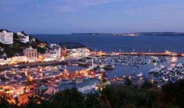  Image of 1 bedroom Flat to rent in Park Hill Road Torquay TQ1 at Park Hill Road  Torquay, TQ1 2AR