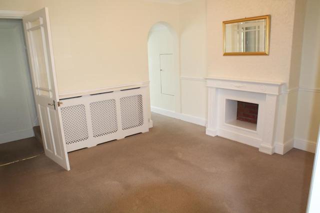  Image of 3 bedroom Semi-Detached house to rent in Park Lane Hornchurch RM11 at Hornchurch  Romford, RM11 1BD
