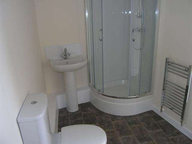  Image of 2 bedroom Apartment to rent in Parkgate Road Parkgate Neston CH64 at Neston, CH64 9XE