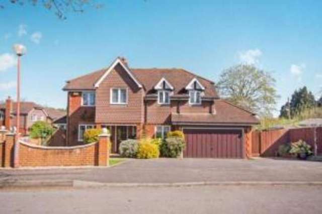  Image of 5 bedroom Detached house for sale in Parklands Hardy Close North Holmwood Dorking RH5 at Hardy Close North Holmwood North Holmwood, RH5 4HQ