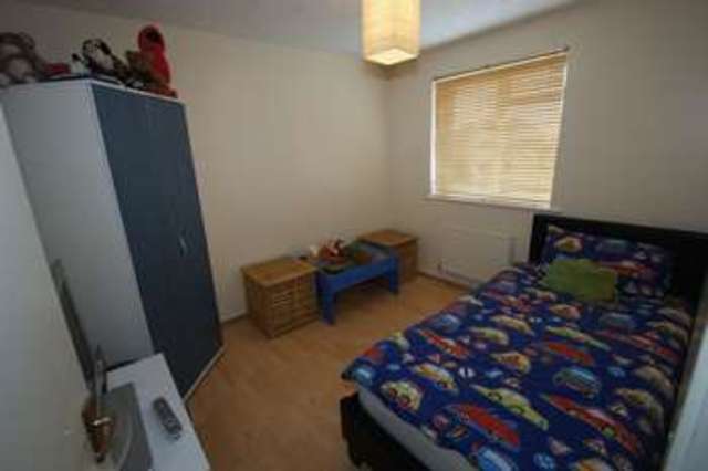  Image of 3 bedroom Detached house to rent in Parkstone Close West Bridgford Nottingham NG2 at Parkstone Close West Bridgford Nottingham, NG2 7UW