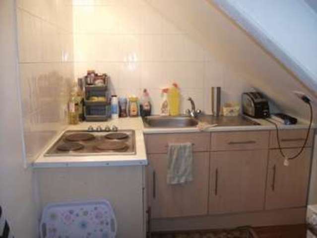  Image of 1 bedroom Flat to rent in Pendarves Road Penzance TR18 at Pendarves Road  Penzance, TR18 2AJ