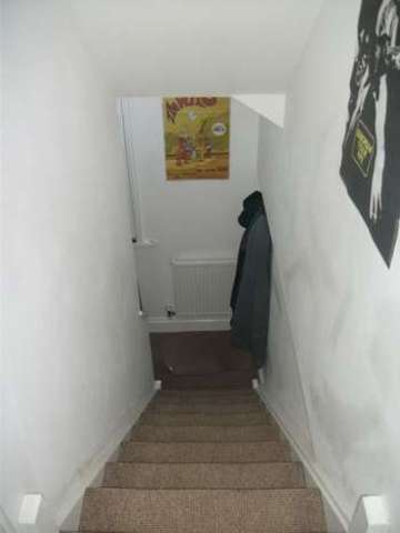  Image of 1 bedroom Flat to rent in Pendarves Road Penzance TR18 at Pendarves Road  Penzance, TR18 2AJ