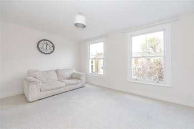  Image of 2 bedroom Maisonette to rent in Penshurst Road London E9 at South Hackney London Victoria Park, E9 7DT