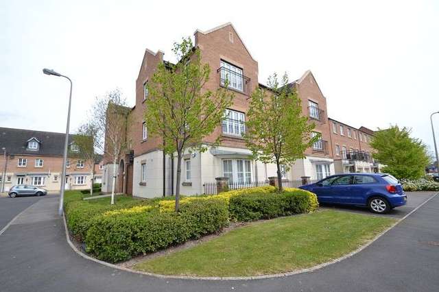  Image of 2 bedroom Apartment for sale in Phoenix Way Heath Cardiff CF14 at Phoenix Way  Heath, CF14 4PQ