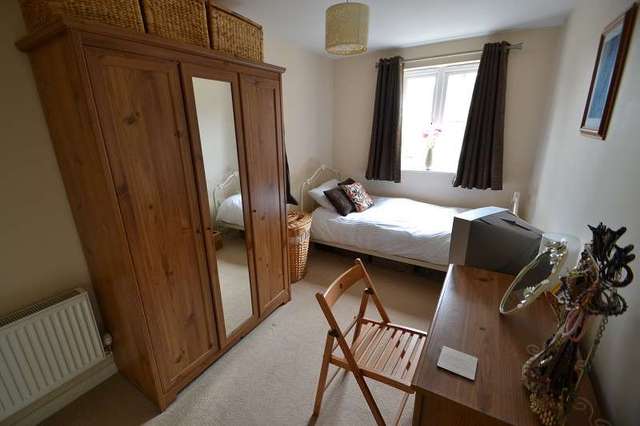  Image of 2 bedroom Apartment for sale in Phoenix Way Heath Cardiff CF14 at Phoenix Way  Heath, CF14 4PQ